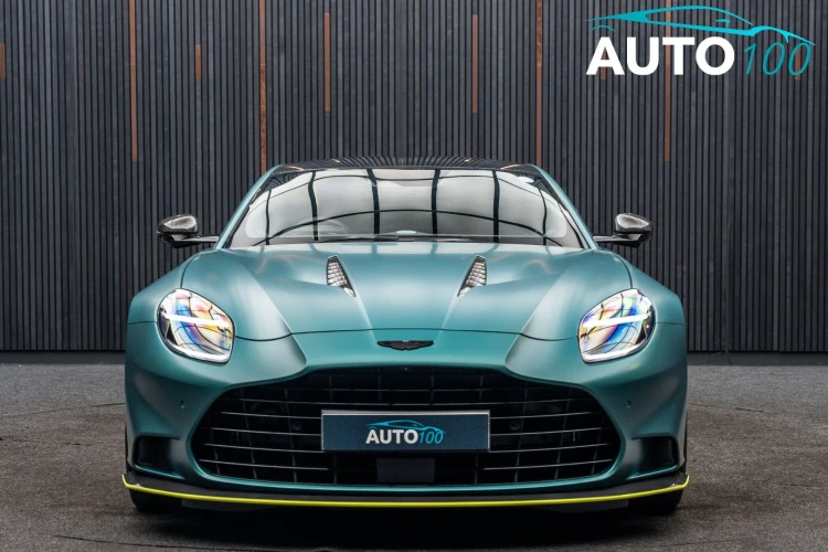 Vehicle Image 9