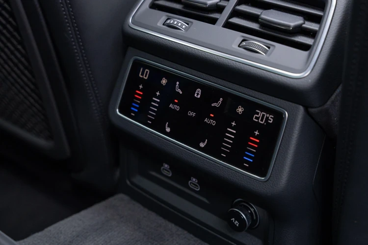 Vehicle Image 45