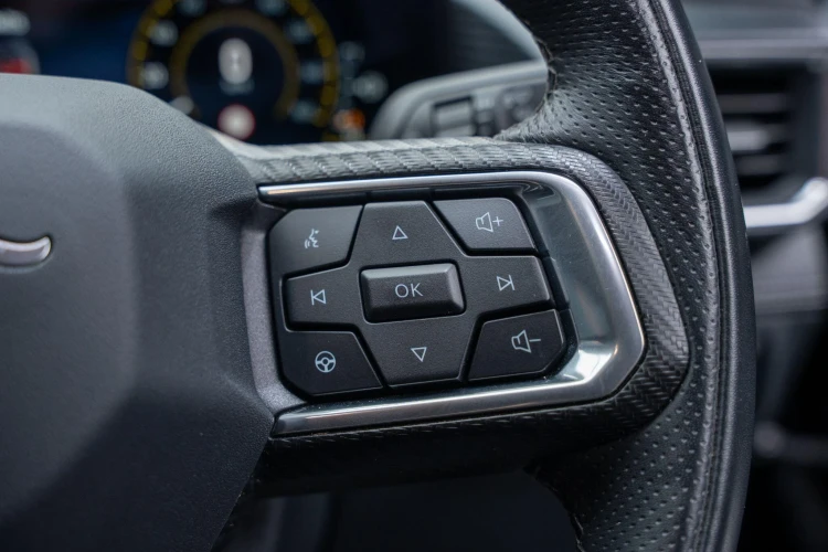 Vehicle Image 30
