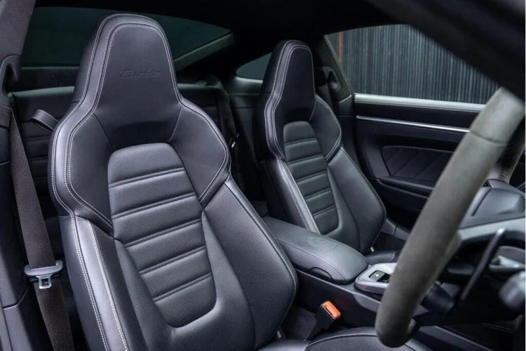 Vehicle Image 11