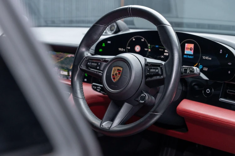 Vehicle Image 36