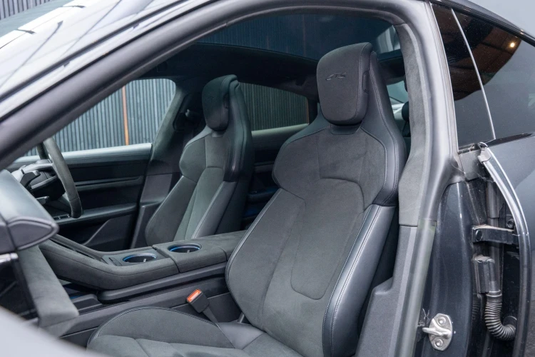 Vehicle Image 45