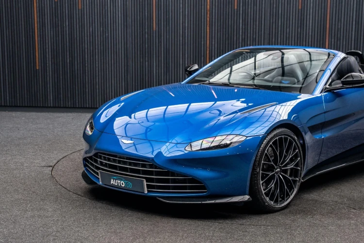 Vehicle Image 11