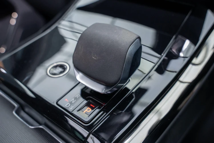 Vehicle Image 38