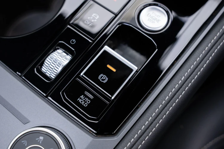 Vehicle Image 30