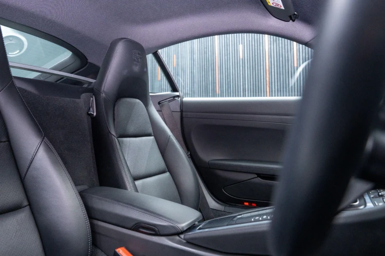 Vehicle Image 37
