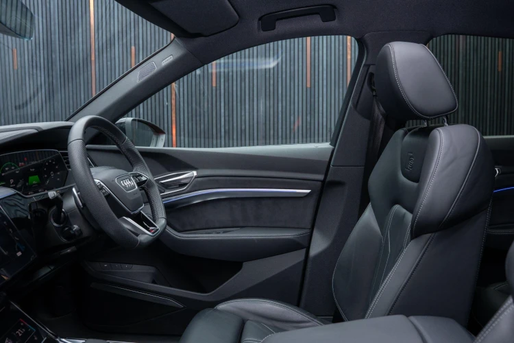 Vehicle Image 50