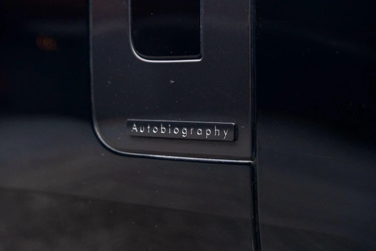Vehicle Image 25