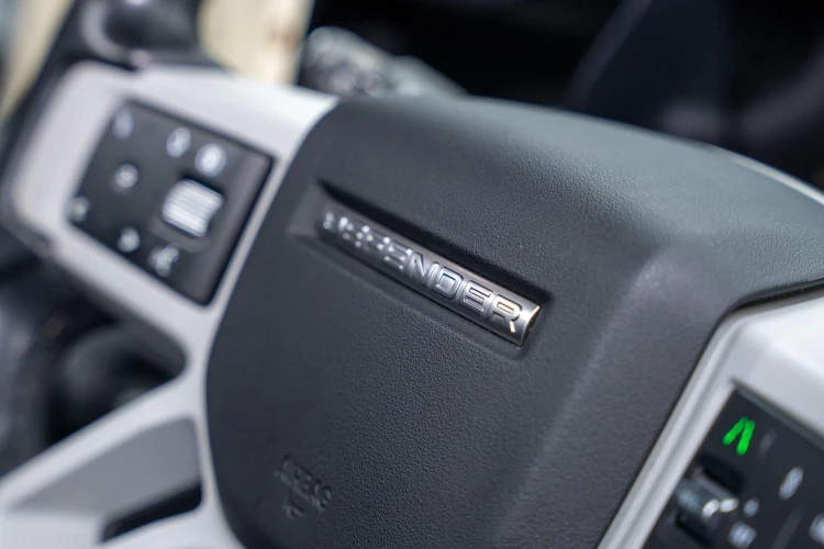 Vehicle Image 30