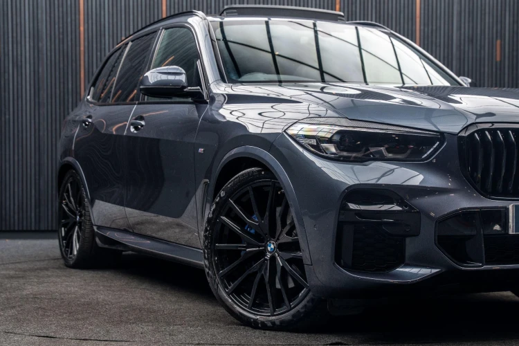 Vehicle Image 7