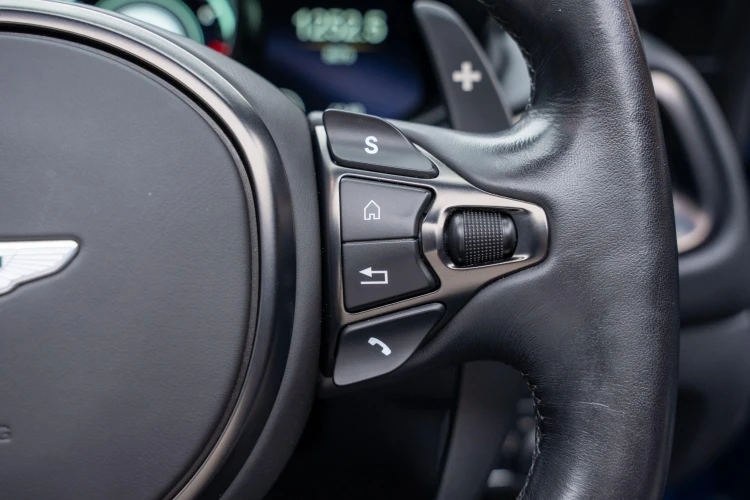 Vehicle Image 35