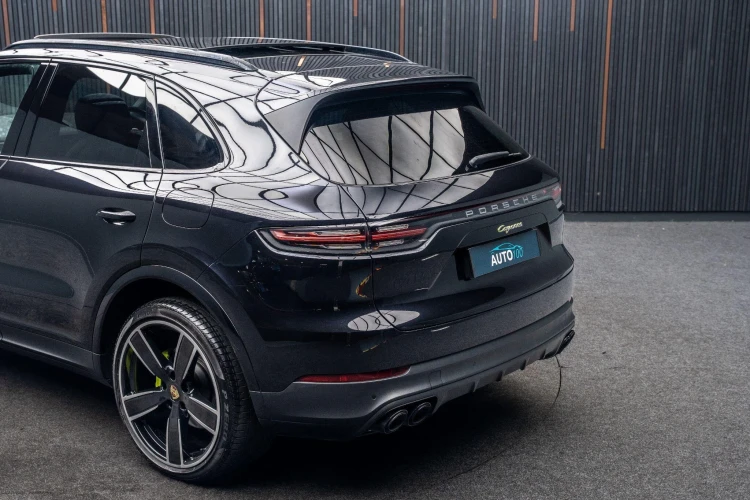 Vehicle Image 19