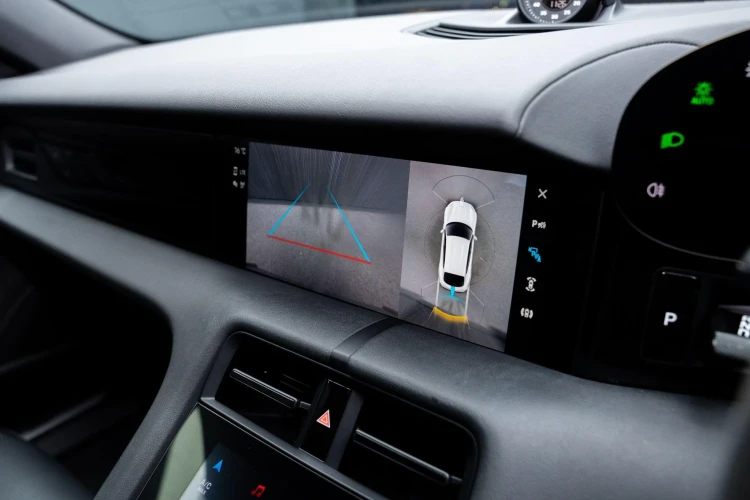 Vehicle Image 10