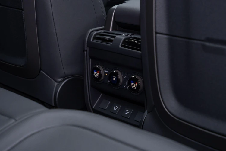 Vehicle Image 40