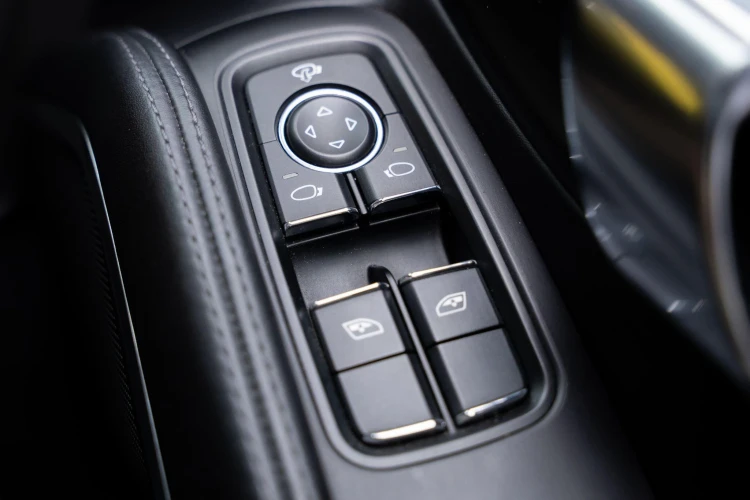 Vehicle Image 26