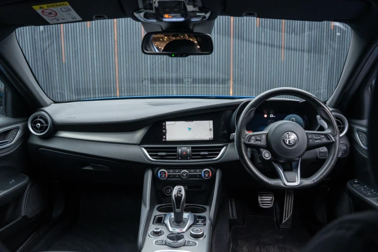 Vehicle Image 38