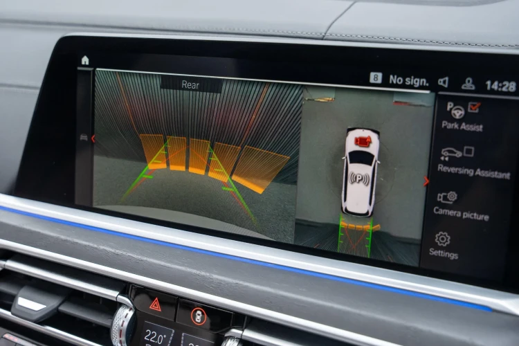 Vehicle Image 8
