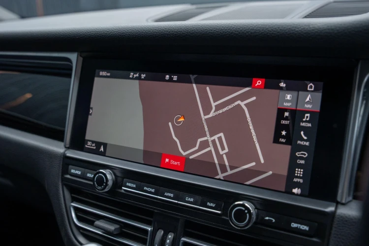 Vehicle Image 6