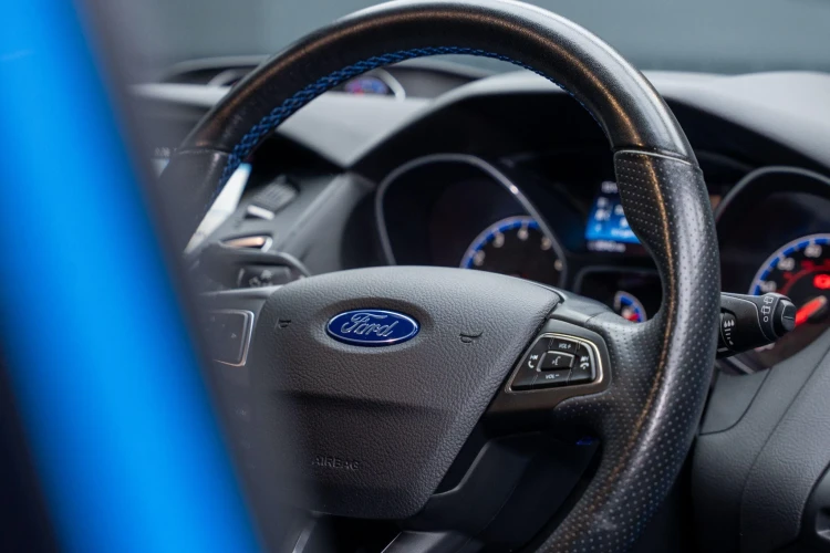Vehicle Image 40