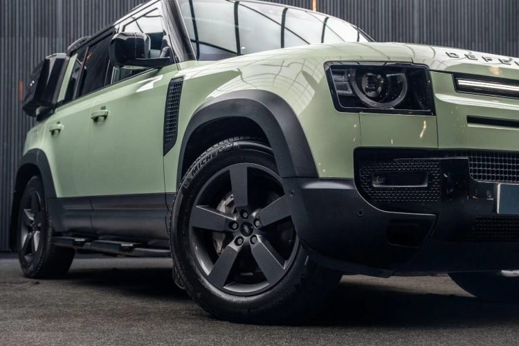 Vehicle Image 7