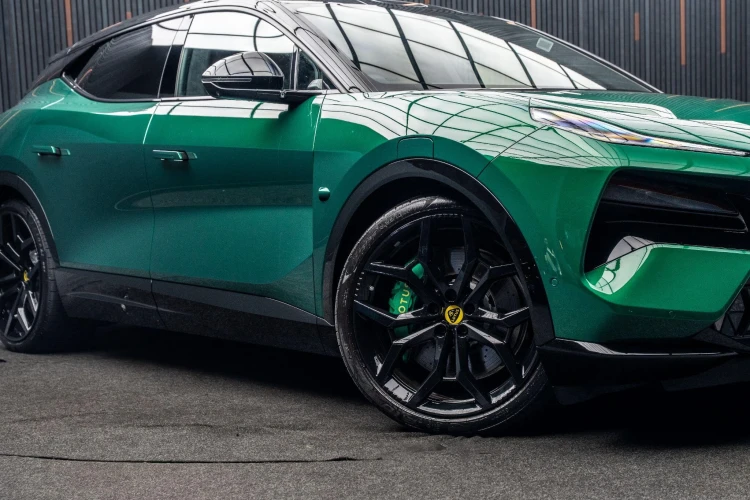 Vehicle Image 7