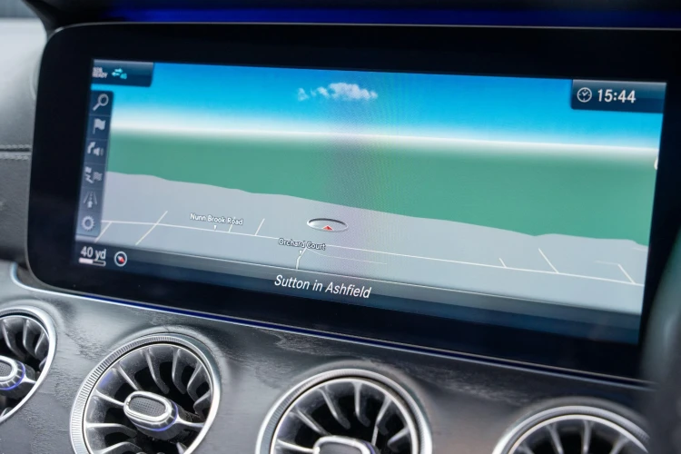 Vehicle Image 8