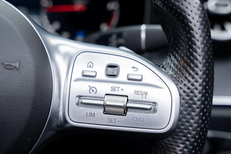 Vehicle Image 36