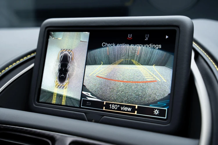 Vehicle Image 6