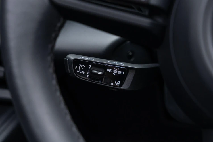 Vehicle Image 22