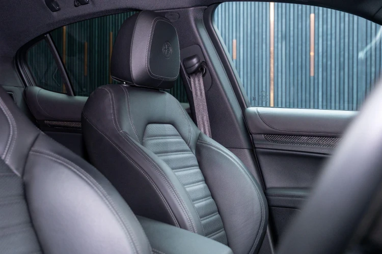 Vehicle Image 42