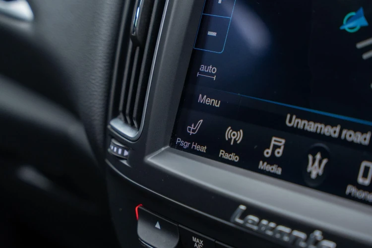 Vehicle Image 18