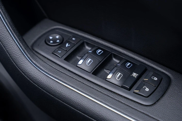 Vehicle Image 40