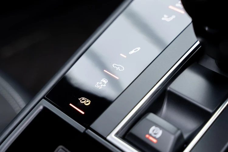 Vehicle Image 37