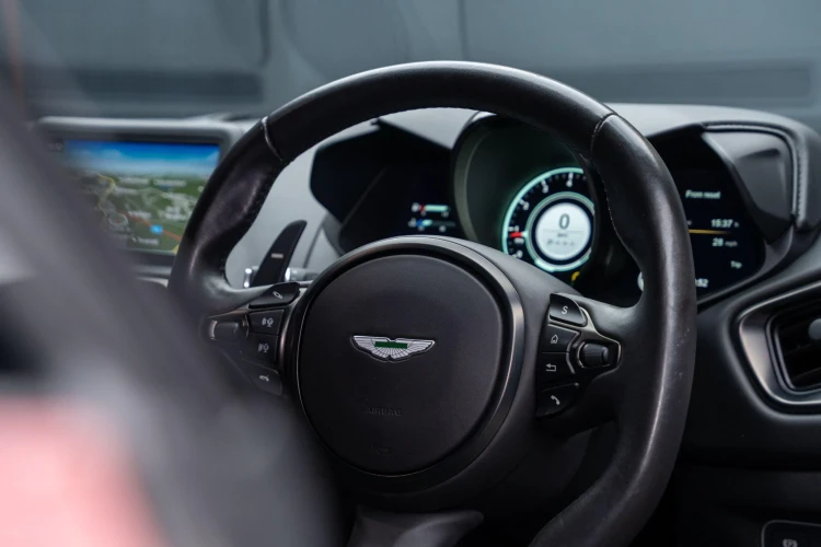 Vehicle Image 36