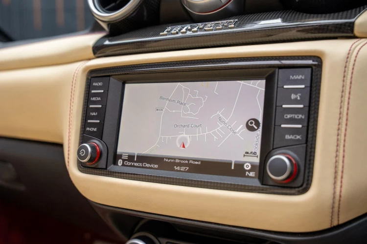 Vehicle Image 10