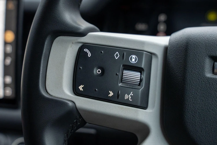 Vehicle Image 24