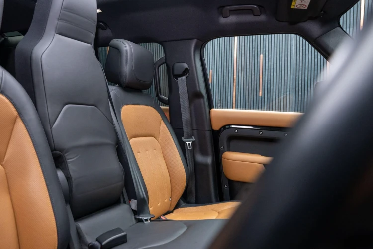 Vehicle Image 8