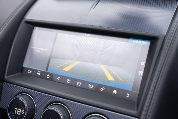 Vehicle Image 8
