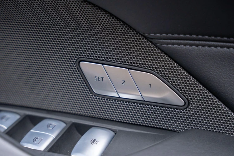 Vehicle Image 31