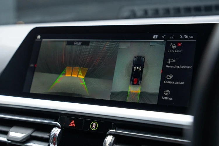 Vehicle Image 8