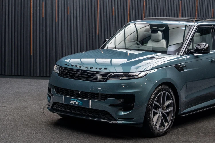 Vehicle Image 5