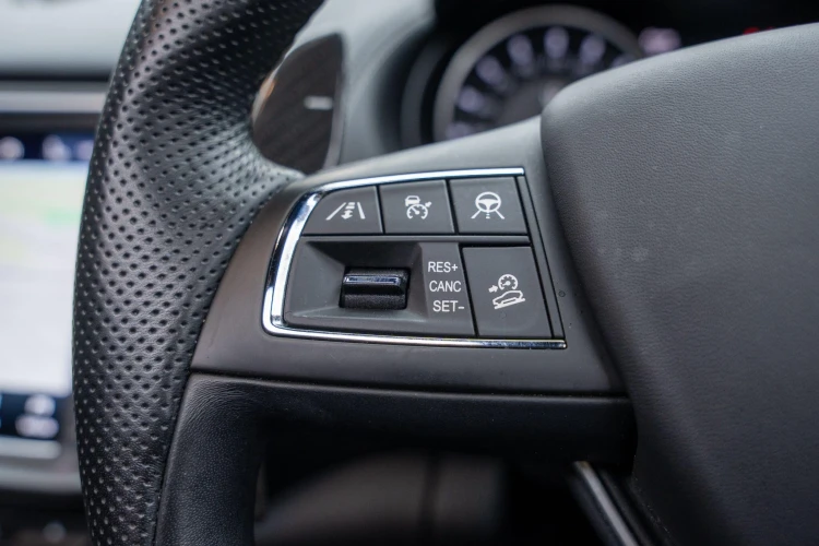 Vehicle Image 16