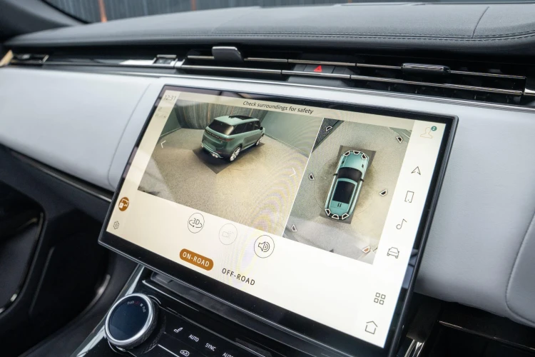 Vehicle Image 8