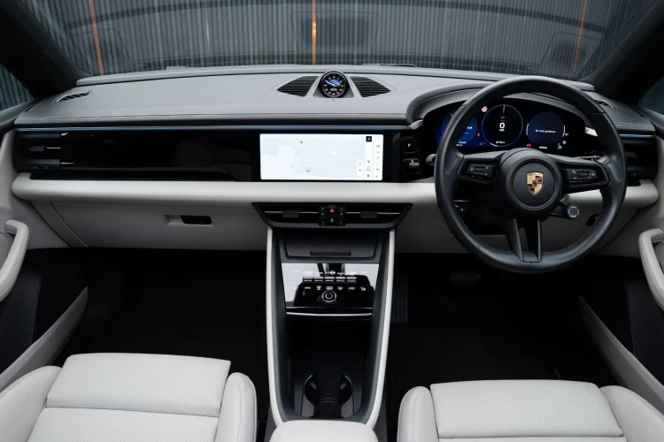 Vehicle Image 39