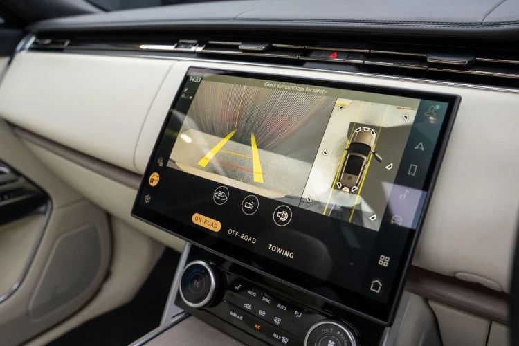 Vehicle Image 8