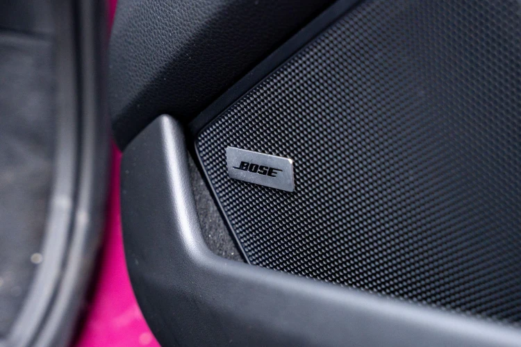 Vehicle Image 12