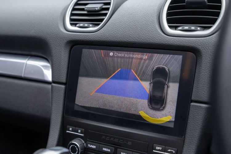 Vehicle Image 6