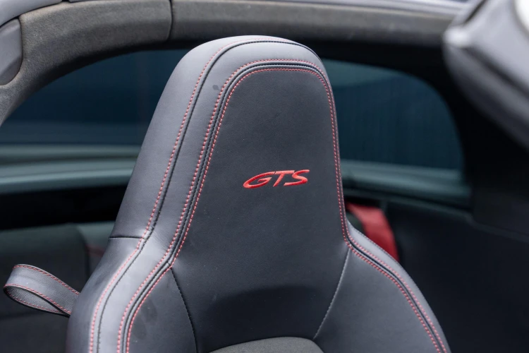 Vehicle Image 35