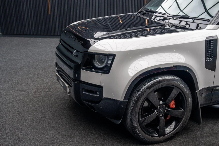 Vehicle Image 5