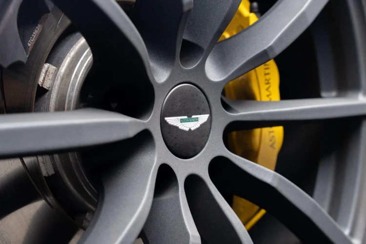 Vehicle Image 19